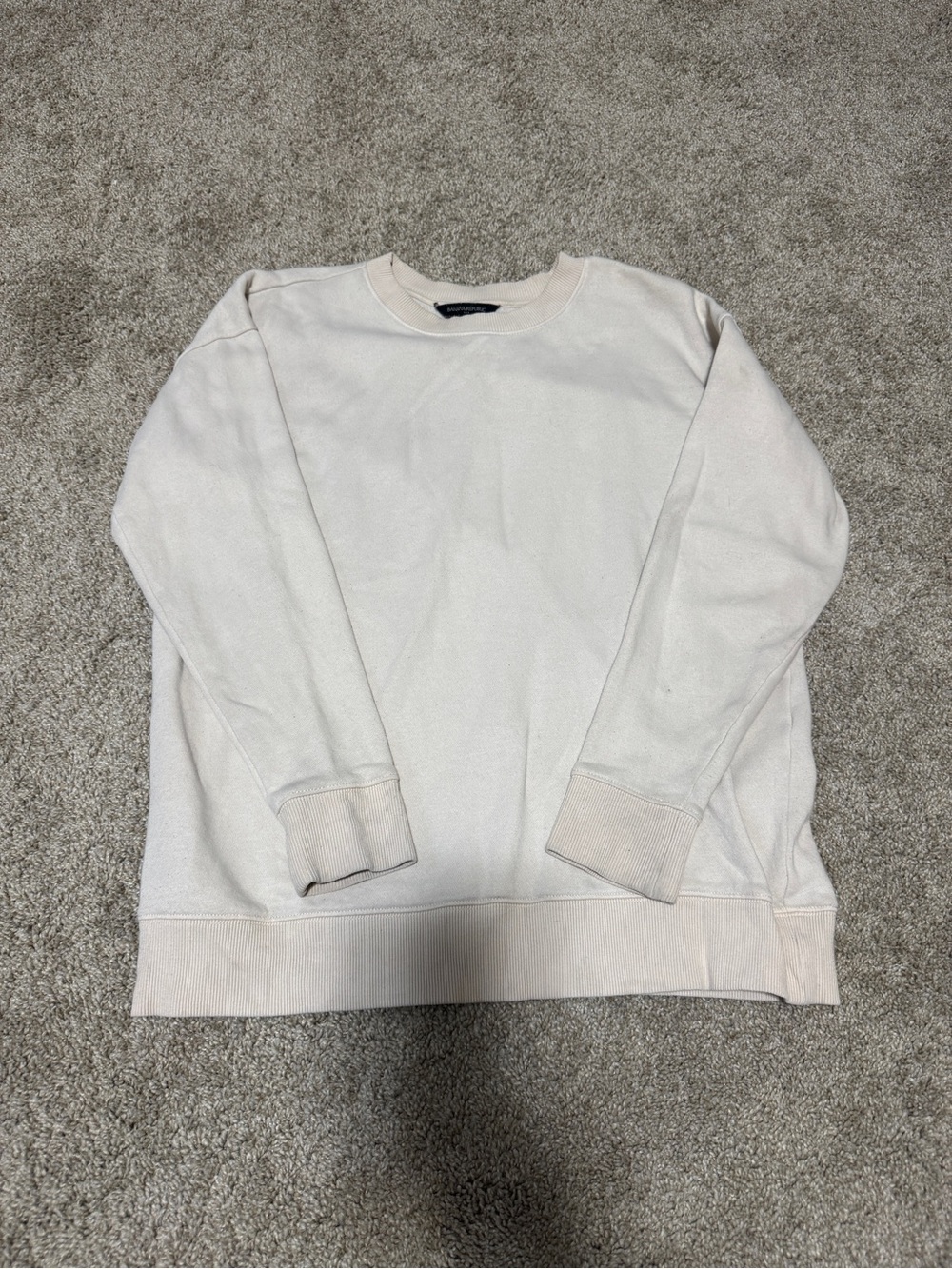Small Women’s Banana Republic Cream Crewneck Sweater